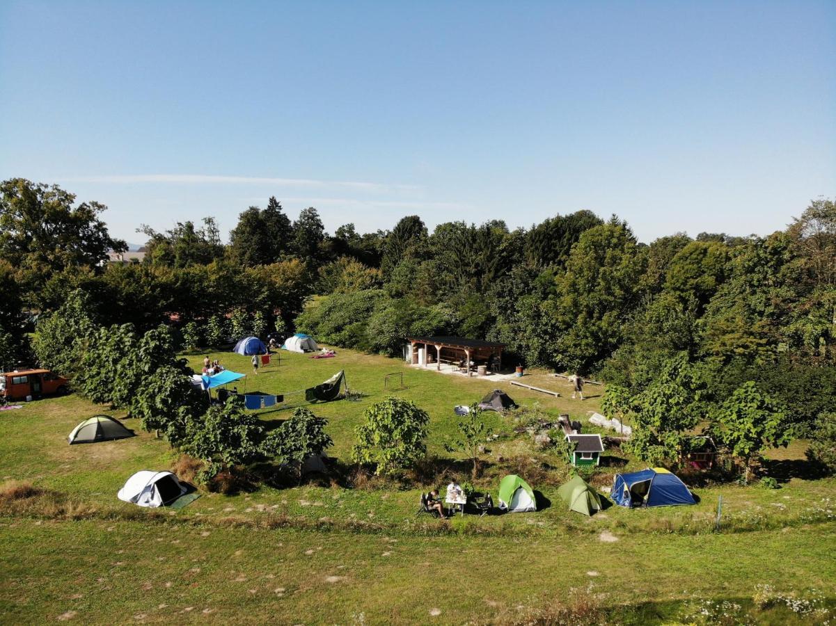 Camping @ Nogometni Golf Ljubljana Hotel Luaran gambar