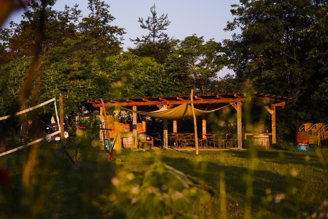 Camping @ Nogometni Golf Ljubljana Hotel Luaran gambar