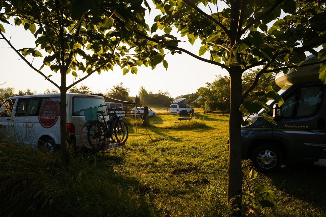 Camping @ Nogometni Golf Ljubljana Hotel Luaran gambar